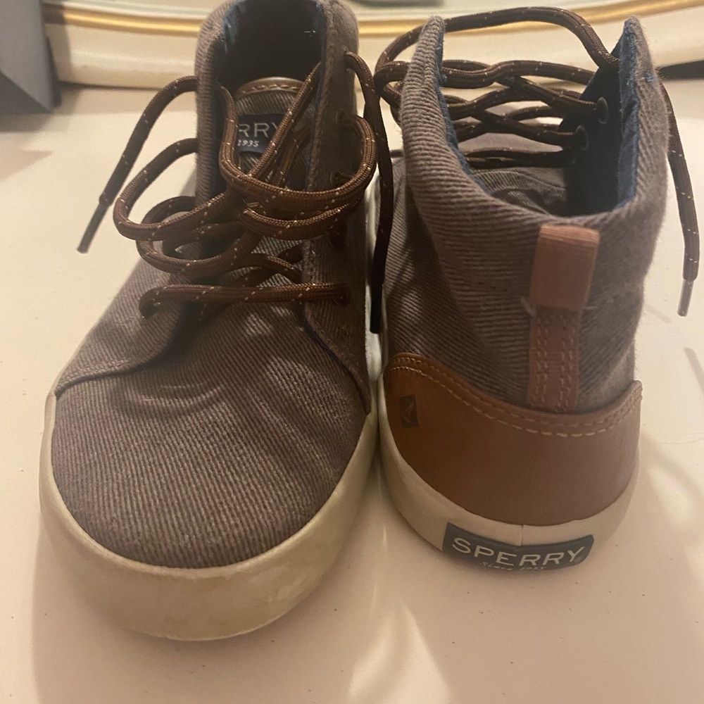 Used Sperry tuck mid boys canvas lace up casual boat shoes